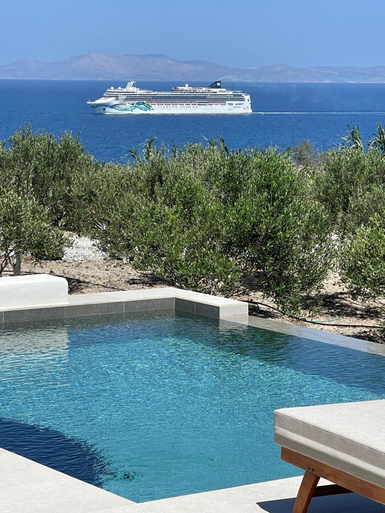 Saint John Oia-Exclusive Private Heated Pool Villas Esterno foto